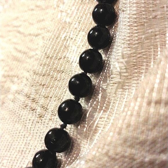 1960s REAL ONYX Beaded Necklace Hand knotted BEADS Vintage Preppy Elegant Formal - Picture 2 of 4